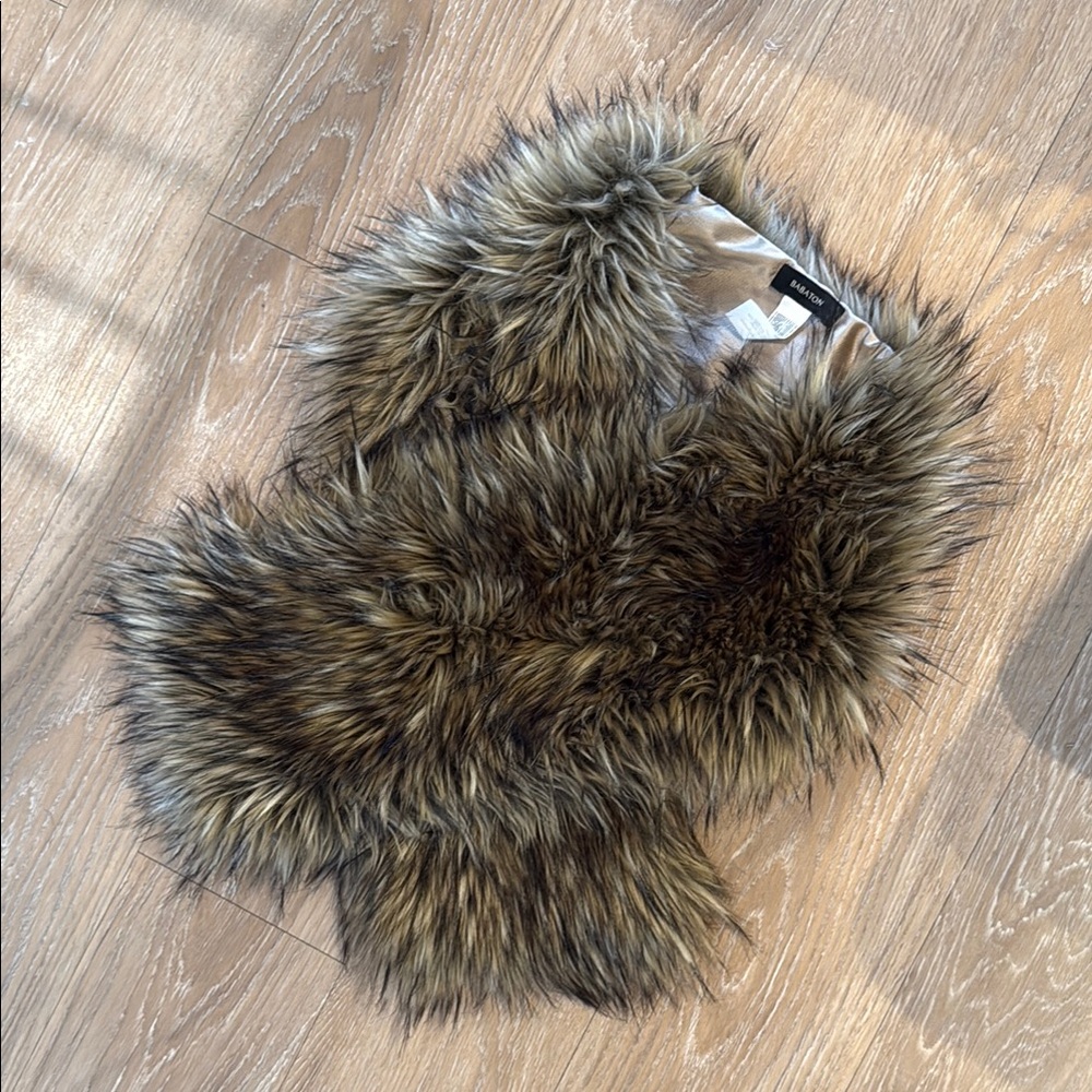 Aritiza Faux Fur Scarf in Brown and Tan babaton